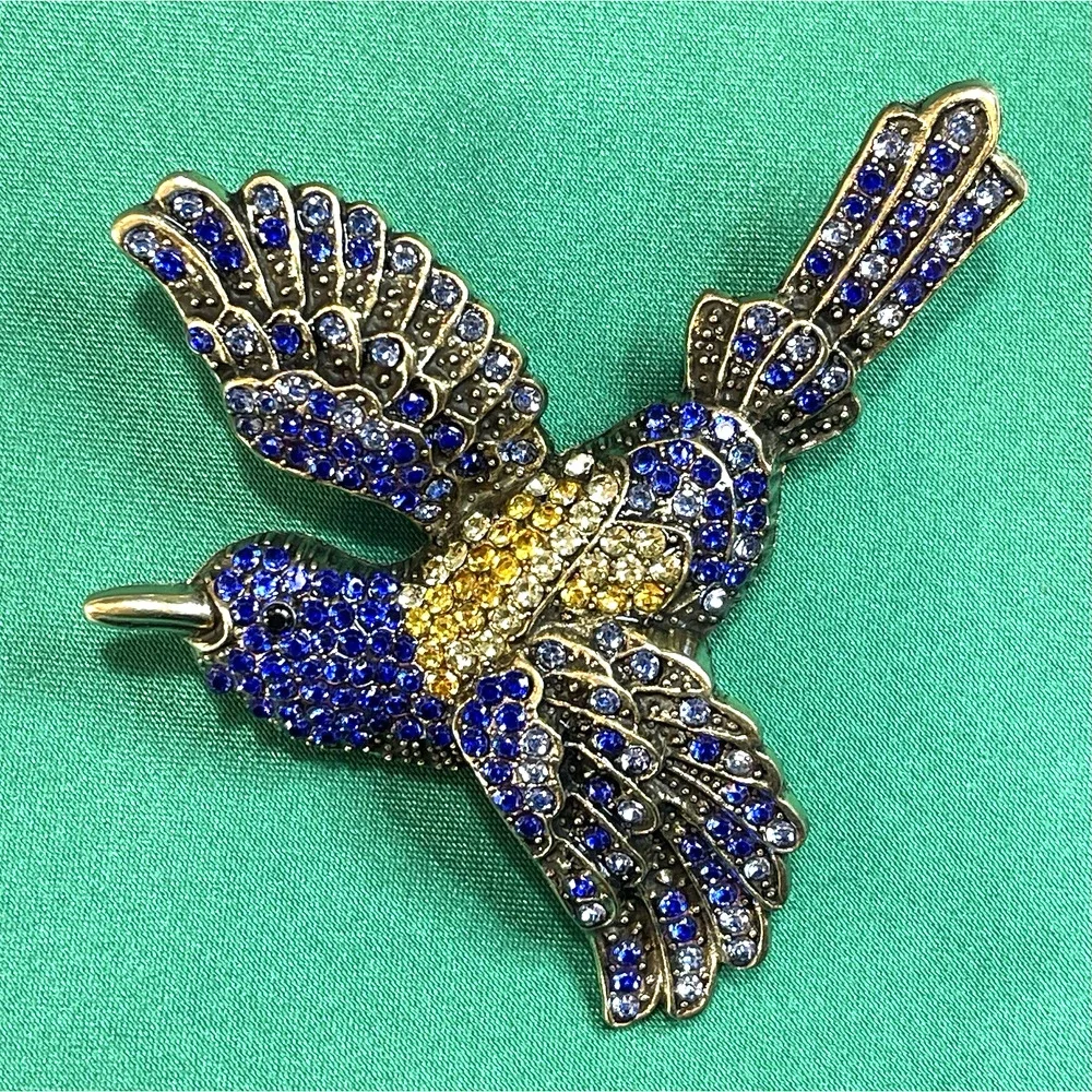 NWOT Heidi Daus Inspired Blue Rhinestone Hummingbird Bird Flying Brooch Pin